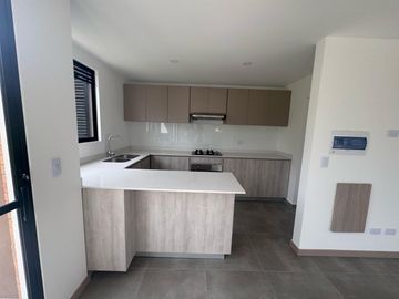 SE VENDE ESPECTACULAR CASA A LA VENTA EN LA FLORIDA