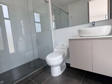 SE VENDE ESPECTACULAR CASA A LA VENTA EN LA FLORIDA