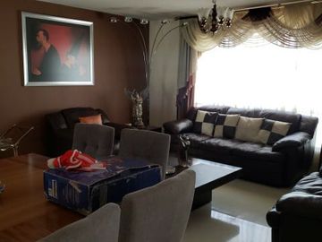 Casa Residencial en Venta en Guadalupe, en Privada Lomas de Bernárdez