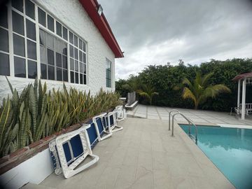VILLAMIL PLAYAS VENDO HERMOSA CASA VACACIONAL EN URB. LAS LAGUNAS