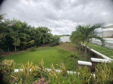 VILLAMIL PLAYAS VENDO HERMOSA CASA VACACIONAL EN URB. LAS LAGUNAS