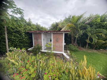 VILLAMIL PLAYAS VENDO HERMOSA CASA VACACIONAL EN URB. LAS LAGUNAS