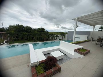 VILLAMIL PLAYAS VENDO HERMOSA CASA VACACIONAL EN URB. LAS LAGUNAS