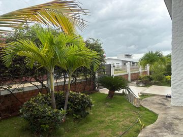 VILLAMIL PLAYAS VENDO HERMOSA CASA VACACIONAL EN URB. LAS LAGUNAS