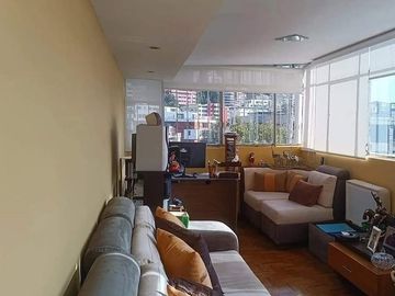 Vendo Casa  Esquinera Rentera Familiar e Independiente  en la Avenida Granda Centeno