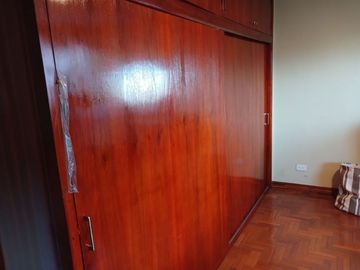 Vendo Casa  Esquinera Rentera Familiar e Independiente  en la Avenida Granda Centeno