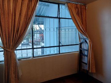 Vendo Casa  Esquinera Rentera Familiar e Independiente  en la Avenida Granda Centeno