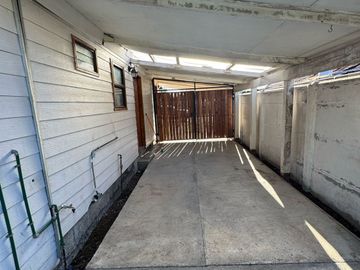 SE VENDE CASA 3D3B, UBICADA EN CALLE COPIHUE, LANCO.