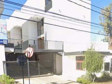CASA 275M2 Y 2 ESTACIONAMIENTOS LIQUIDA BANCO EN PEÑALOLEN