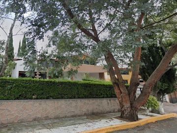 Casa en Venta. Bosques de Lago, Cuautitlán Izcalli, EDOMEX. Remate Hipotecario.