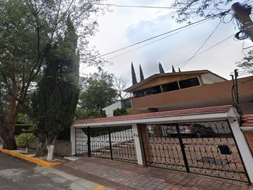 Casa en Venta. Bosques de Lago, Cuautitlán Izcalli, EDOMEX. Remate Hipotecario.
