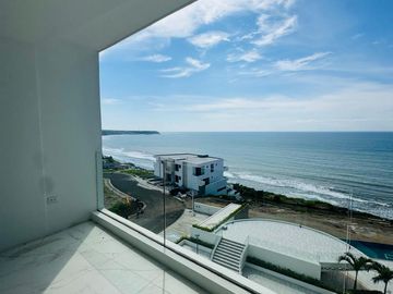 Hermoso Departamento frente al mar, de oportunidad.