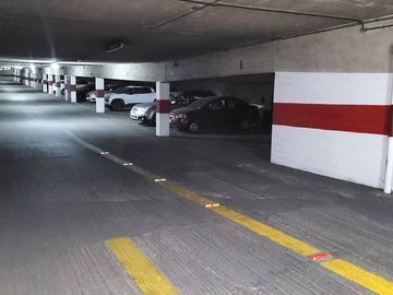 OPORTUNIDAD !!! ESTACIONAMIENTO / PORTUGAL 38 / SECTROR HOSPITAL CLÍNICO U.C.
