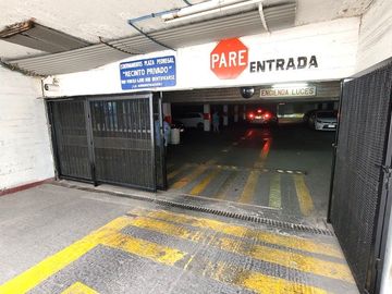 OPORTUNIDAD !!! ESTACIONAMIENTO / PORTUGAL 38 / SECTROR HOSPITAL CLÍNICO U.C.