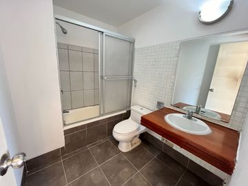 DEPARTAMENTO EN VENTA DE 03 DORMITORIOS EN MIRAFLORES