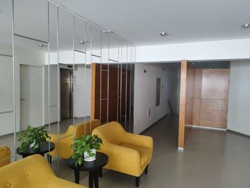 VENDO DEPARTAMENTO DUPLEX DE 1ER PISO - AURORA, MIRAFLORES.