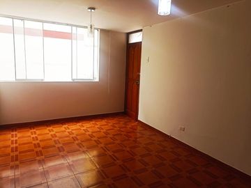 ALQUILO DEPARTAMENTO 02 DORM. C/COCHERA S/2,250  - SURCO