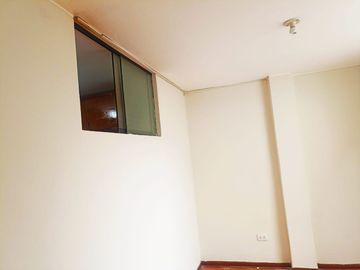 ALQUILO DEPARTAMENTO 02 DORM. C/COCHERA S/2,250  - SURCO
