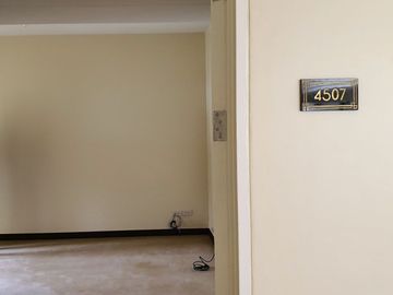 DMCI homes Nice view 1BR with Parking Condo in Torre De Manila