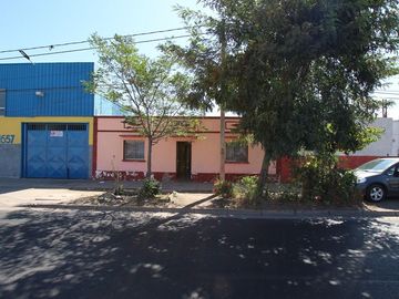 Se Vende Excelente Casa en Av. Padre Hurtado, Estación Central