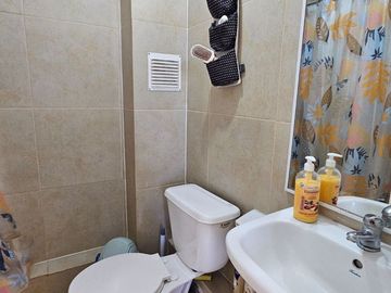 DEPARTAMENTO EN CENTRO DE LIMACHE VIEJO. 3 DORM, 2 BAÑOS Y ESTACIONAMIENTO
