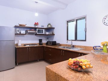 Casa en esquina, estudio independiente, en venta, Centro Maya, Playa del Carmen