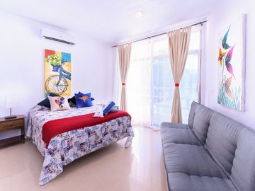 Casa en esquina, estudio independiente, en venta, Centro Maya, Playa del Carmen