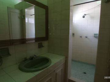 VENTA ESTRATEGICA CASA PROYECTO FAMILIAR/COMERCIAL/SERVICIOS - SECTOR HOSPITAL UNIVERSITARIO - CALI