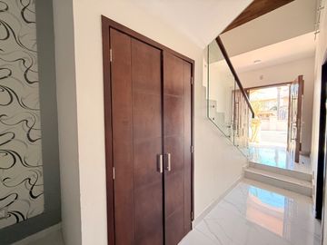 Casa en venta en Villa California Remodelada