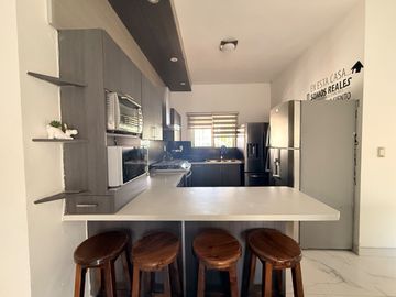 Casa en venta en Villa California Remodelada