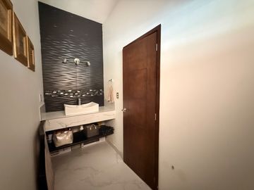 Casa en venta en Villa California Remodelada