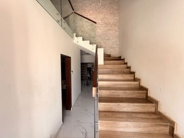 Casa en venta en Villa California Remodelada