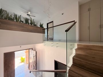 Casa en venta en Villa California Remodelada