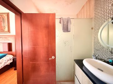 Casa en venta en Villa California Remodelada
