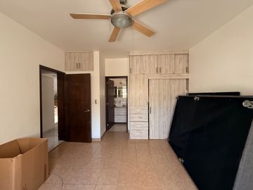 Casa en venta en Villa California Remodelada