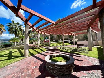 Casa en venta en Villa California Remodelada