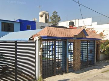 Casa en Venta. Valle de la Hacienda, Cuautitlán Izcalli, EDOMEX. Remate Hipotecario.