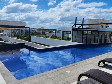 Estudio amueblado: centro de Playa del Carmen, rooftop vista al mar, a pasos de la Quinta Avenida