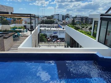 Estudio amueblado: centro de Playa del Carmen, rooftop vista al mar, a pasos de la Quinta Avenida