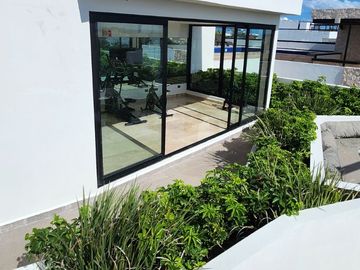 Estudio amueblado: centro de Playa del Carmen, rooftop vista al mar, a pasos de la Quinta Avenida
