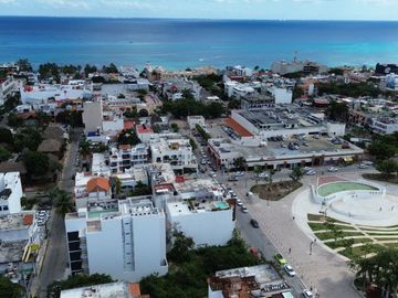 Estudio amueblado: centro de Playa del Carmen, rooftop vista al mar, a pasos de la Quinta Avenida