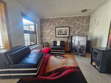 SE VENDE HERMOSA Y ACOGEDORA PROPIEDAD EN CURAUMA