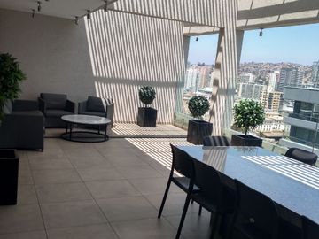 ESPECTACULAR  DEPARTAMENTO  2D, 2B,  A PASOS DE AV. LIBERTAD, SECTOR PONIENTE.