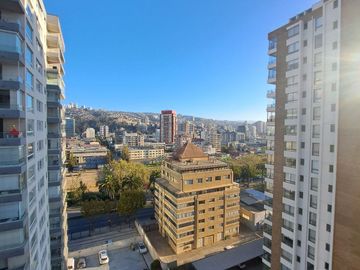 ESPECTACULAR  DEPARTAMENTO  2D, 2B,  A PASOS DE AV. LIBERTAD, SECTOR PONIENTE.
