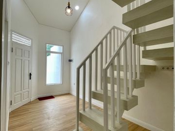 House in Ciluar Bogor Beautiful House With Mezzanine
