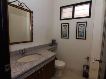Hermosa Casa de Venta en Bosques de la Costa