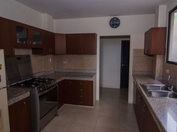Hermosa Casa de Venta en Bosques de la Costa