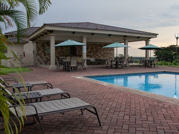 Hermosa Casa de Venta en Bosques de la Costa