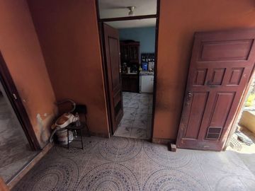 se vende casa como terreno en Carabaylllo de 260 M2