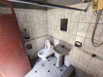 se vende casa como terreno en Carabaylllo de 260 M2